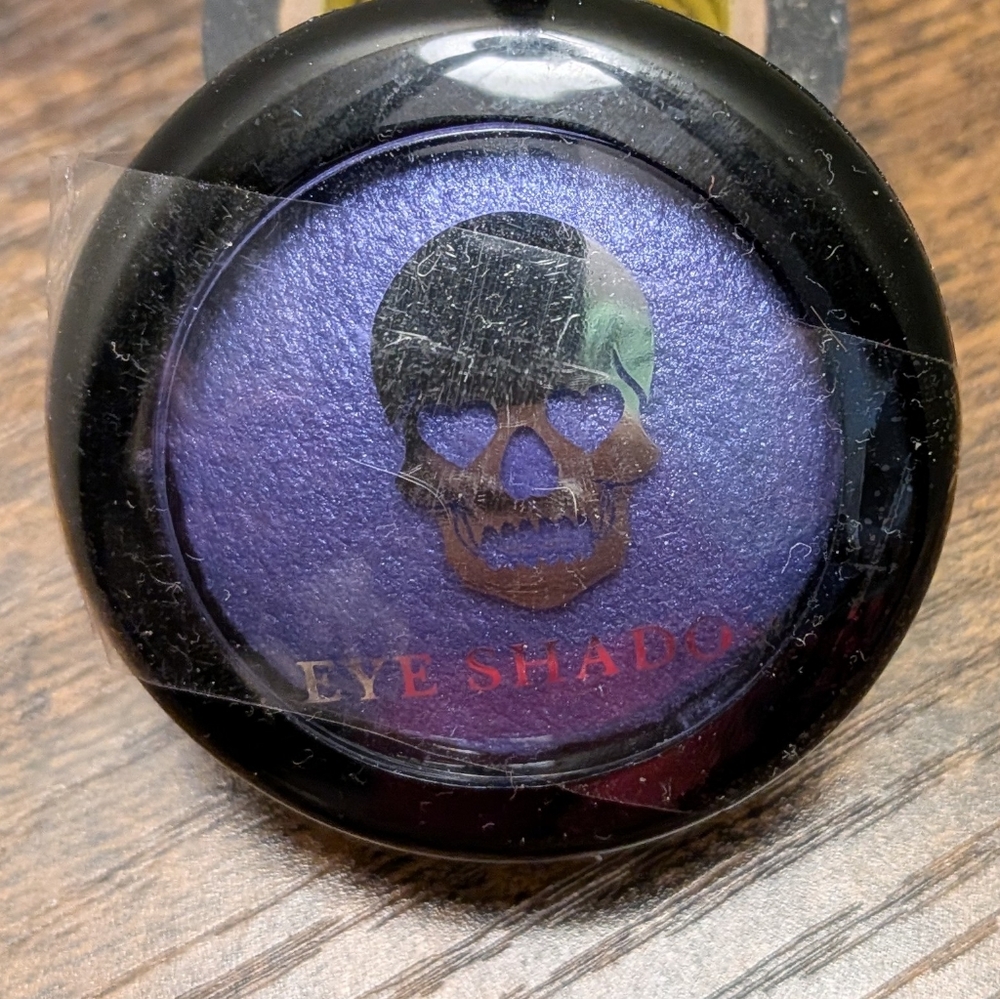 New Hot Topic Blackheart Purple Shadow Eyeshadow